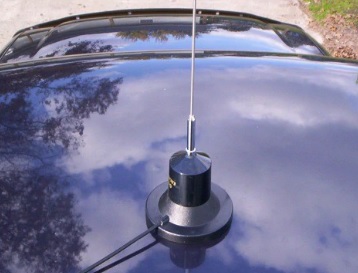 Wilson 1000 magnetic mobile CB radio antenna . - Image 3